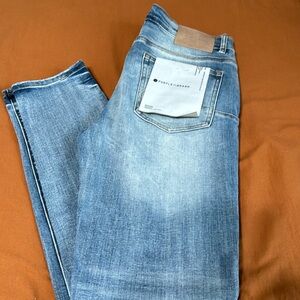 Mens purple brand jeans, size 32 P002 Slim